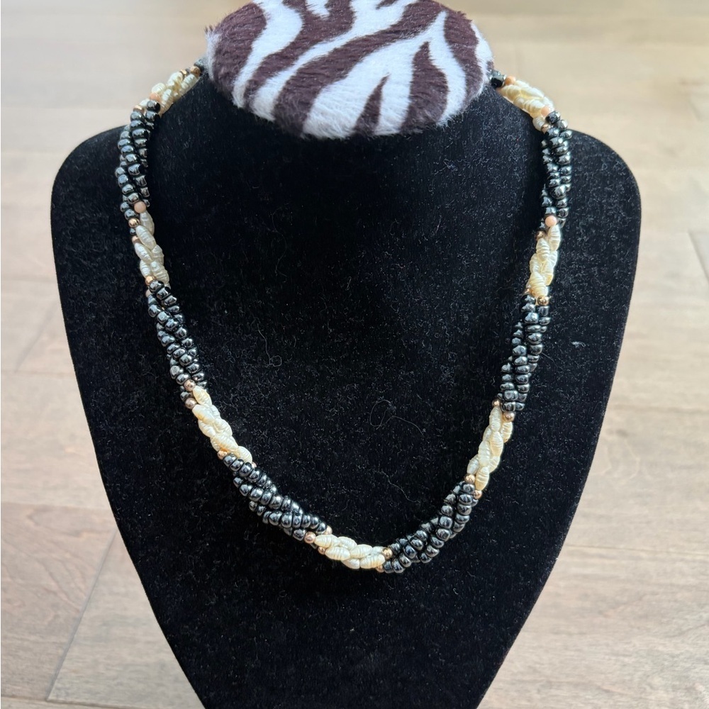 Fresh water pearl and hematite Necklace